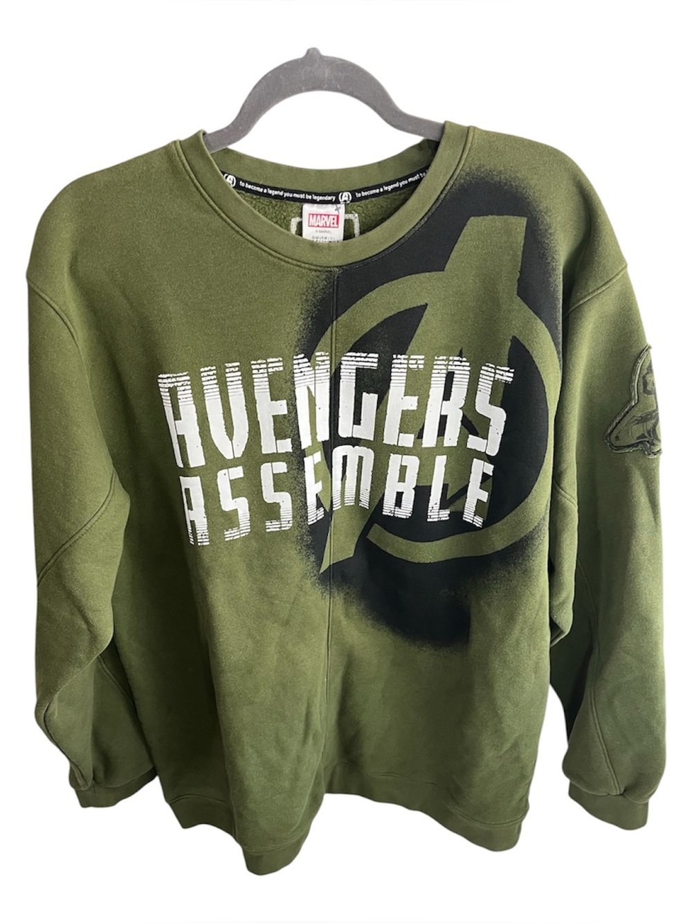 Marvel Avengers Assemble Sweatshirt Large Olive Crewneck Graphic Disney Parks